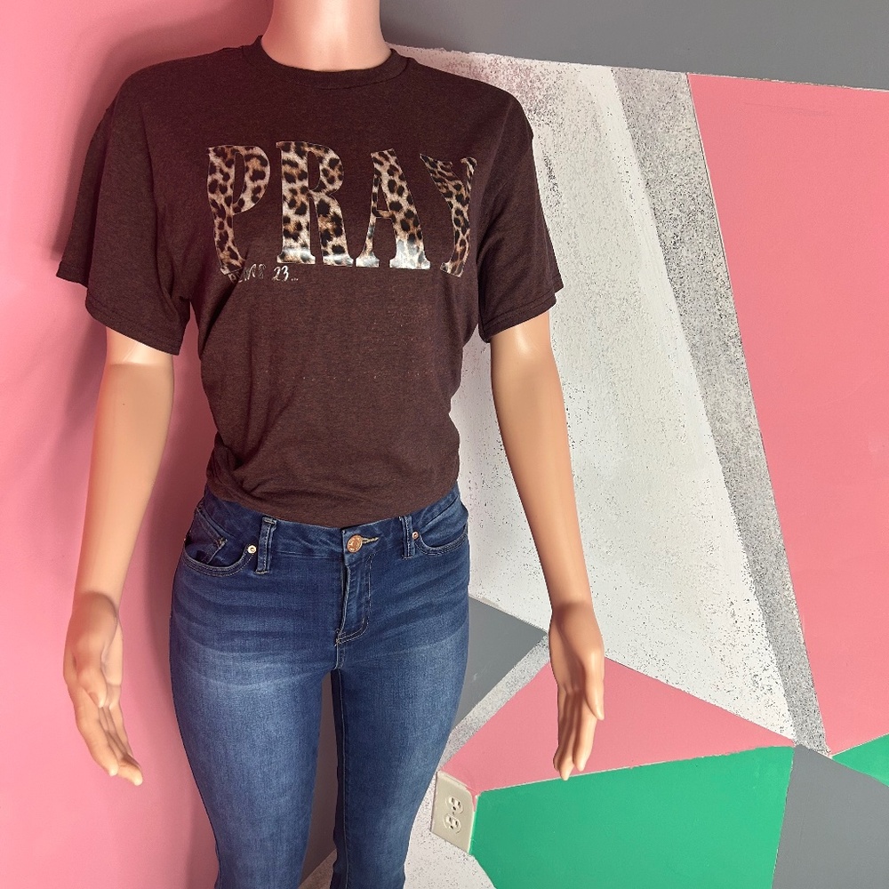 Pray tshirt